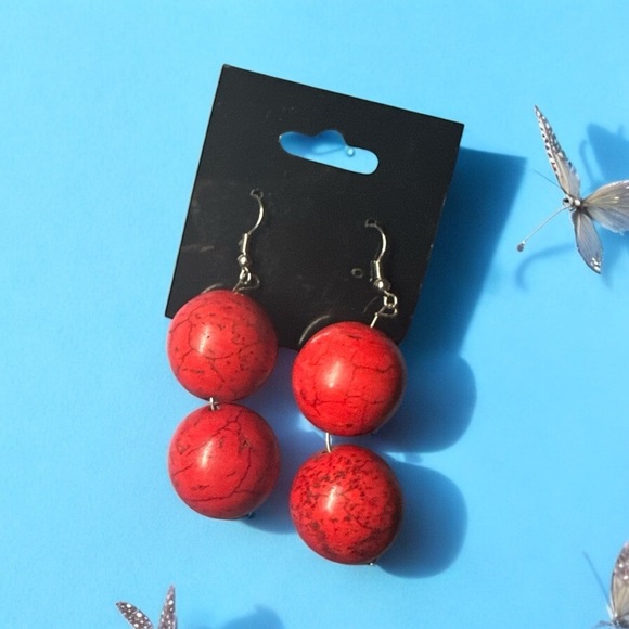 Bold Red Beaded Dangle Earrings - Picture 4 of 4